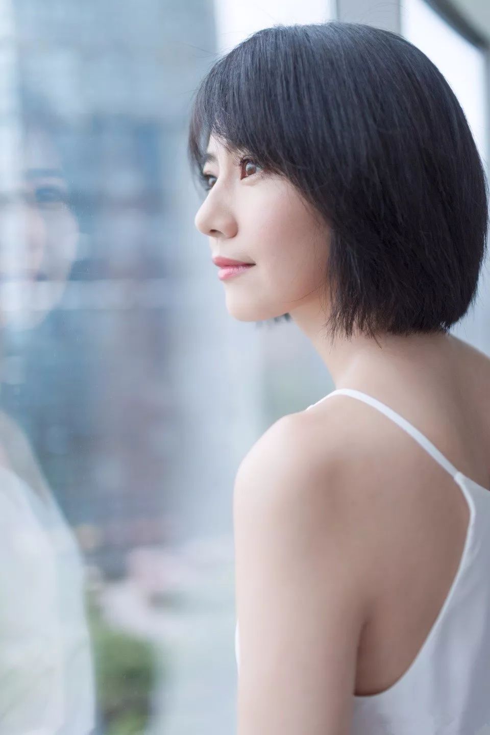 蓝盈莹最新短发，时尚与个性的完美融合